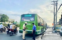  TP.HCM: CSGT xử phạt 1 tài xế xe buýt vi phạm nồng độ cồn