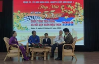 Cuộc gặp gỡ, giao lưu giữa nhân chứng lịch sử tham gia cuộc Cuộc Tổng tiến công và nổi dậy Xuân Mậu Thân 1968 với đại diện thế hệ trẻ quận 1. Ảnh: NGUYỄN HIỀN