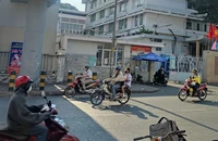 Từ 1-7-2025, người lao động điều trị khi bị tai nạn khi đi từ nơi ở đến nơi làm việc sẽ được hưởng chế độ ốm đau. Ảnh: NGUYỄN HIỀN