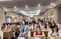 Một đại diện doanh nghiệp phát biểu tại buổi đối thoại. Ảnh: NGUYỄN HIỀN