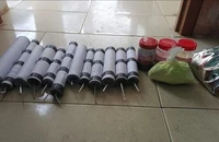 4 học sinh cấp 2 mua hoá chất trên mạng rồi tự chế pháo nổ