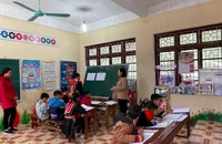 Hơn 90.000 học sinh Lạng Sơn nghỉ học chống rét