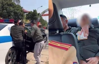 CSGT Phú Thọ dùng xe chuyên dụng đưa một người bị đột quỵ đi cấp cứu