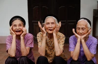 Dân mạng tấm tắc khen bộ ảnh 'ba chị em nàng thơ U100' ở Phú Thọ