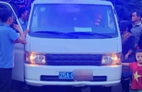 Lai Châu: Công an dùng xe chuyên dụng đưa cụ ông 101 tuổi đi cấp cứu 