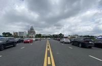Ngôi trường 'VIP' ở Phú Thọ, xe hơi tấp nập đưa đón sĩ tử thi tốt nghiệp