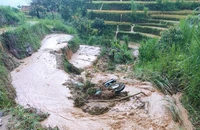 Mưa lớn ở Hà Giang khiến nhiều nơi ngập úng, 3 xe máy bị lũ cuốn