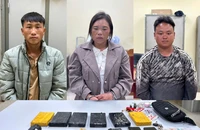 Bắt ba người vận chuyển thuê 6 bánh heroin