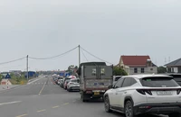Điều chỉnh thời gian đóng mở cầu phao Phong Châu