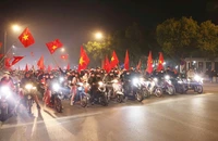 Công an xử phạt nhiều trường hợp 'đi bão' vi phạm luật giao thông