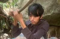 Thanh niên vào rừng ẩn náu vì dùng giấy tờ giả trốn nghĩa vụ quân sự