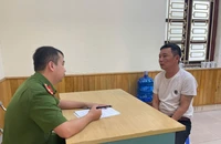 Bắc Ninh: Bắt kẻ trà trộn vào lễ hội Đền Đô trộm iPhone