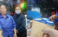 Vụ sữa bột giả: Nhiều người mang sữa đến đại lý trả hàng đòi tiền