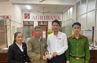 Nhận cuộc gọi mạo danh công an, người đàn ông mang hết tiền bán trâu đi chuyển