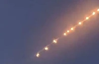 Một loạt UFO xuất hiện trên bầu trời TP Tề Tề Cáp Nhĩ, thuộc tỉnh Hắc Long Giang (Trung Quốc).
