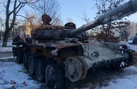 VIDEO: Xe tăng Nga bị phá hủy ở Ukraine được trưng bày tại thủ đô các nước Baltic