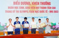 Hải Phòng chi hơn 1,6 tỷ thưởng cho học sinh, thầy cô có giải Olympic toán quốc tế 