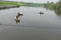 Hải Dương: Đưa cháu ra sông tập bơi, 2 chú cháu cùng đuối nước