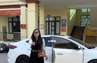 Người phụ nữ vào trụ sở công an xã lớn tiếng: 'Gọi trưởng công xã ra đây gặp tao'