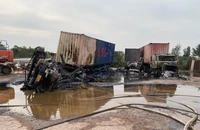 Cháy lớn bãi tập kết xe lúc rạng sáng, 4 xe container bị thiêu rụi