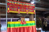 Hàng nghìn người dân xem rối cạn chầu Thánh được phục dựng lại tại Lễ hội chùa Keo 