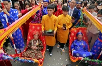 Độc đáo lễ hội Tiên Công, nơi các cụ thượng thọ ngồi võng được rước lên miếu