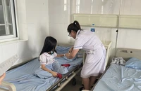 33 học sinh tiểu học ở Quảng Ninh nghi ngộ độc, nhập viện sau bữa ăn trưa