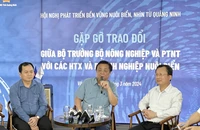Bộ trưởng NN&PTNT và Chủ tịch tỉnh Quảng Ninh gặp gỡ các HTX, doanh nghiệp nuôi biển
