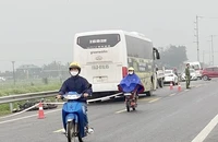 Nữ sinh lớp 10 tử vong sau va chạm với xe chở cán bộ công nhân viên 