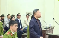 Bị cáo Lưu Bình Nhưỡng nói nhận 300 ngàn USD là sai lầm trong cuộc đời