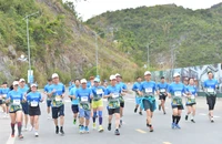 Bí thư Thành ủy Hải Phòng chạy marathon khai màn mùa du lịch Cát Bà