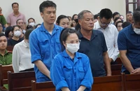 Diễn biến bất ngờ tại phiên xử các cựu cán bộ hải quan Hải Phòng tiếp tay cho buôn lậu