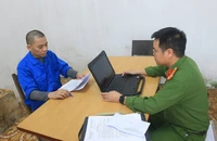 Bắt nhóm lừa đảo hàng trăm người bằng dự án tiền ảo