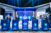 Nhiều sản phẩm AI, thiết bị thông minh được trưng bày tại Techshow EVNNPC 2026