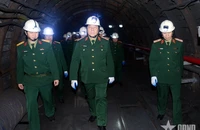 Đại tướng Nguyễn Trọng Nghĩa thăm và tặng quà Tết tại Binh đoàn 19