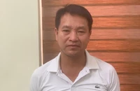 Tạm giữ kẻ có hành vi quờ quạng với 2 bé gái