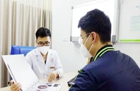 Mắc COVID-19 gây yếu sinh lý ở nam giới?