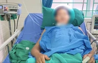 Uống thuốc nam trị suy thận, người đàn ông hôn mê, phải lọc máu liên tục 72 giờ