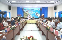 Video: Chương trình 'Cùng ngư dân thắp sáng đèn trên biển' và Tọa đàm 'Chung tay gỡ thẻ vàng cho hải sản Việt'