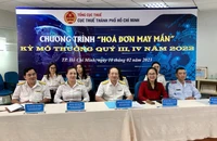 2 người mua thuốc trúng ‘hóa đơn may mắn’ 50 triệu đồng