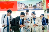 Bỏ quy định bắt buộc giao dịch bất động sản qua sàn