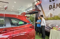 Giảm 50% lệ phí trước bạ, giá ô tô cuối năm có giảm?