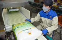 Lộc Trời thông tin chính thức về trúng thầu 100.000 tấn gạo, trị giá 1.300 tỉ