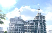 Đề xuất gỡ vướng mua bán dự án bất động sản 'trùm mền'