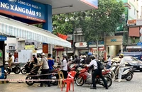 Giá xăng dầu tạm hạ nhiệt, nhà kinh doanh vẫn chờ quyết sách dài hơi