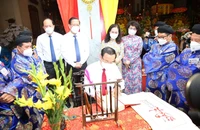 Lãnh đạo TP.HCM dự lễ Khai hạ - Cầu an tại lăng Ông Bà Chiểu
