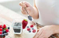 Cho trẻ ăn sữa chua thời điểm nào để hiệu quả nhất?