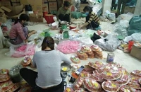 Hàng ngàn hộp bánh, mứt bị thu giữ vì không đảm bảo an toàn