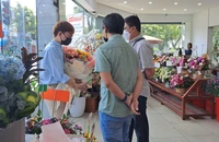 Hoa hồng ngày 8-3 nhiều nhưng giá vẫn tăng