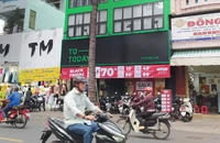 Ngày Black Friday: Loạt thương hiệu thời trang giảm giá khủng, có nơi giảm 80%